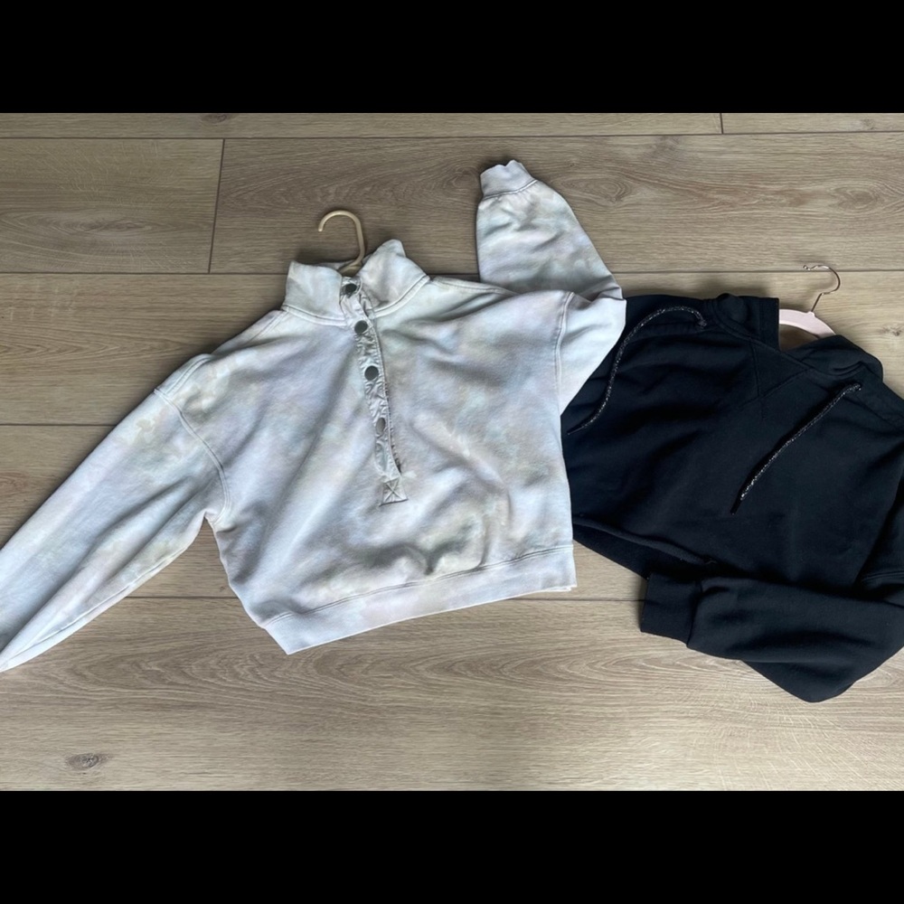 Bundle Two Cropped Sweatshirts size Small. Good American and Universal Threads.